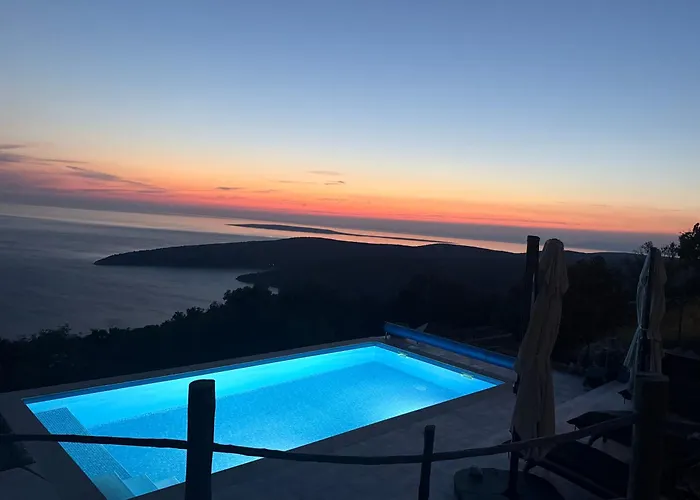 Vacation Ustrine