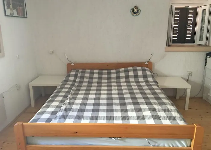 Ferienhaus Vacation Ustrine