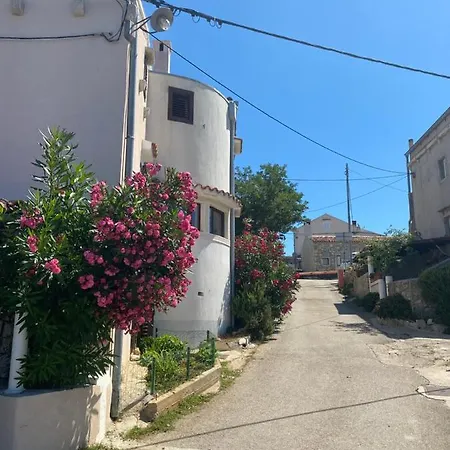 Vacation Ferienhaus Ustrine