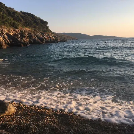 Vacation Ustrine